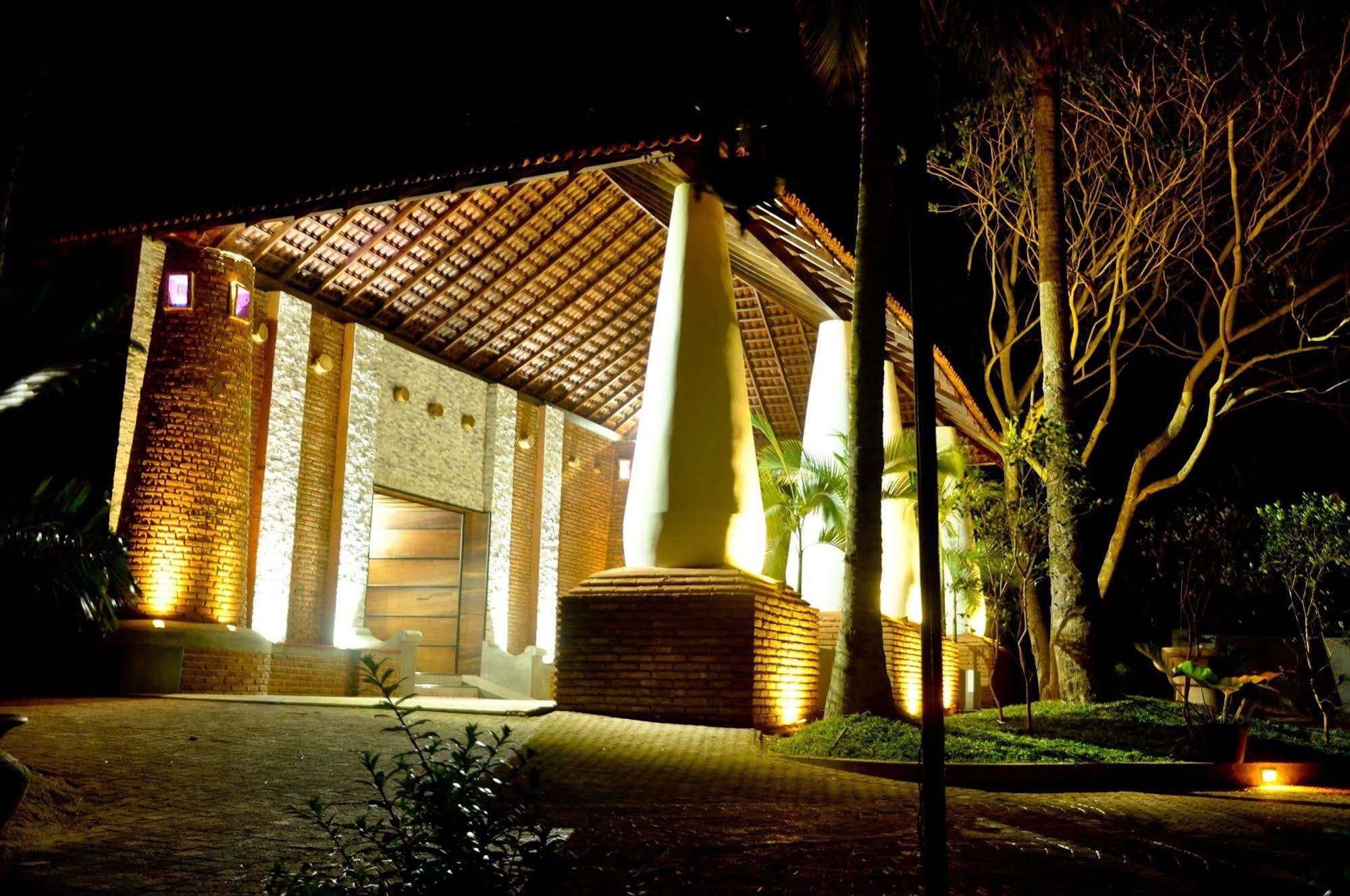 Avasta Resort And Spa Анурадхапура Экстерьер фото