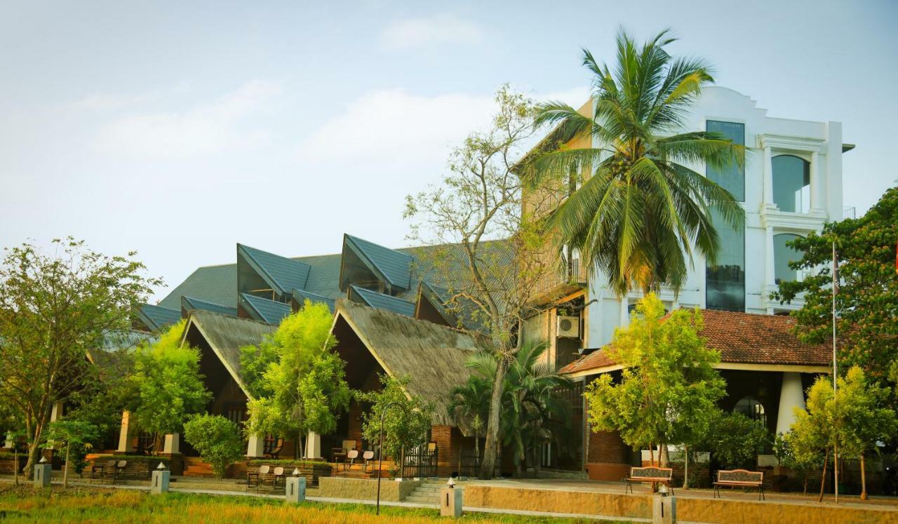 Avasta Resort And Spa Анурадхапура Экстерьер фото